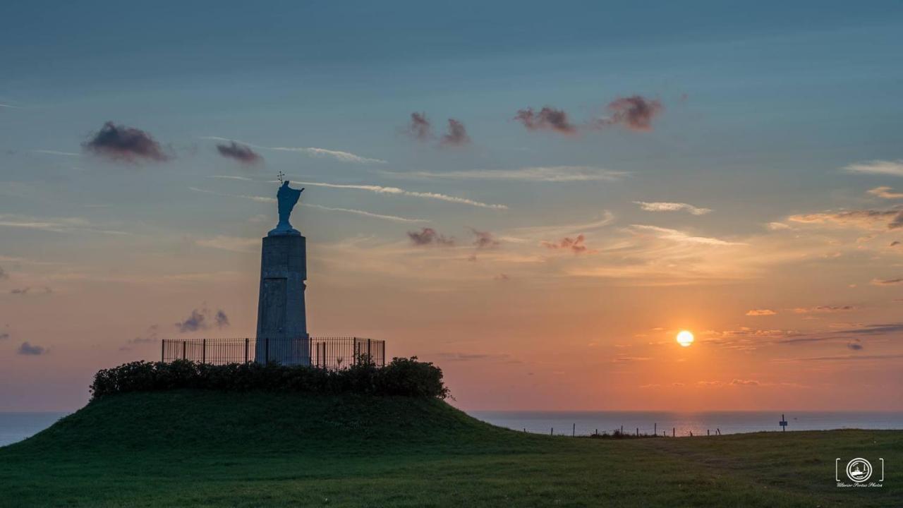 La Verriere. Les Locations Isahora C'Est Aussi Plusieurs Appart' De Standing A 2 Pas Du Chateau D'Eu, Des Falaises Du Treport, De Mers Les Bains Et Aux Portes De La Baie De Somme Eu (Seine-Maritime) Kültér fotó